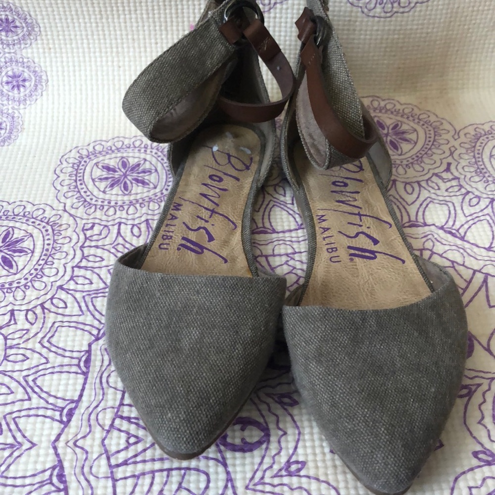 Bow fish closed toe
